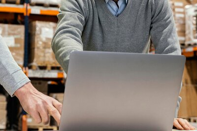 WMS user training - people at desk